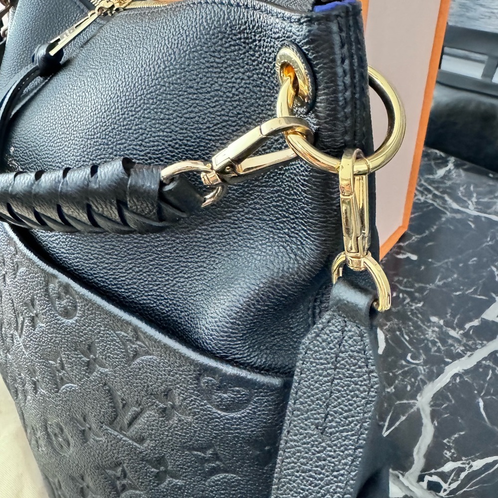 Maida Hobo Monogram Empreinte Noir Leather LIKE NEW 🖤 - Picture 6 of 16